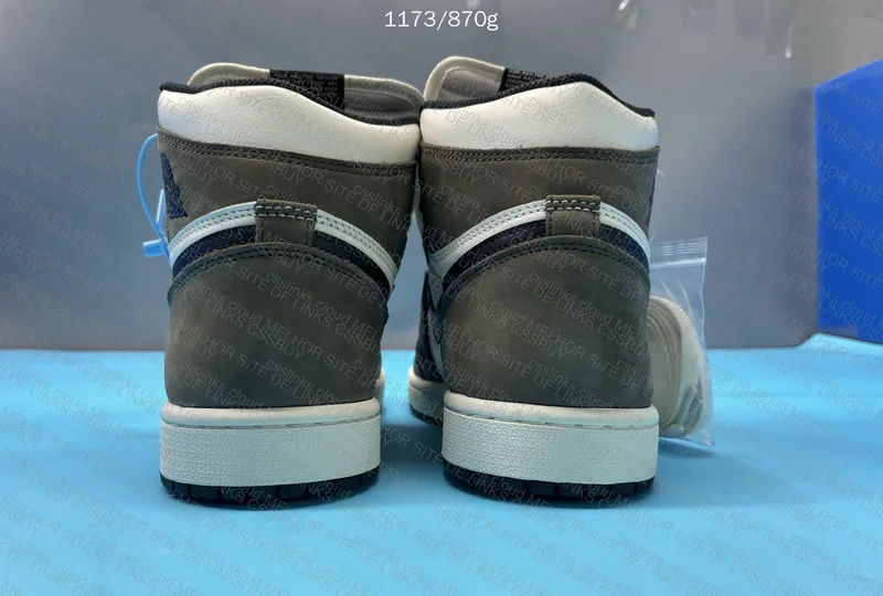 Jordan 1 OG Mocha 3