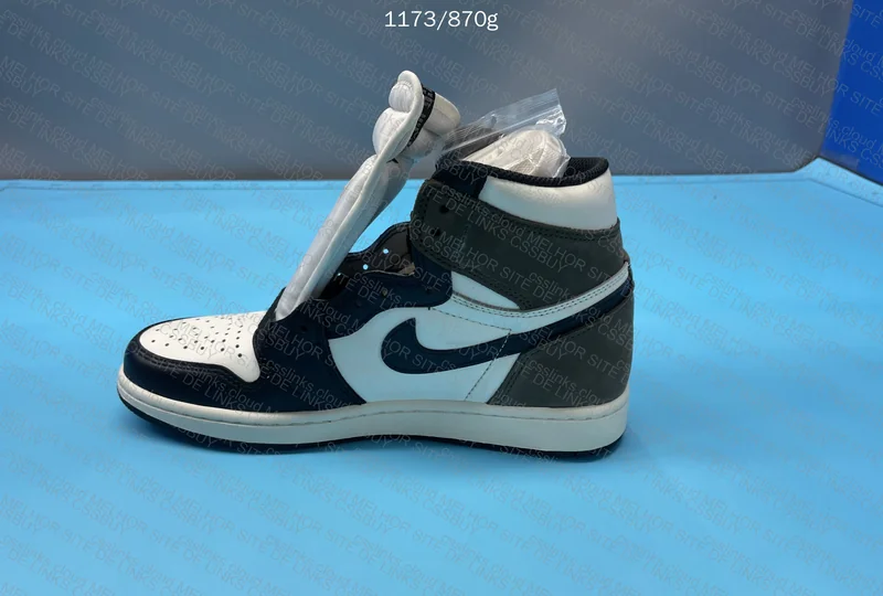 Jordan 1 OG Mocha 5