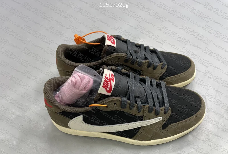 Jordan 1 Retro Low OG SP