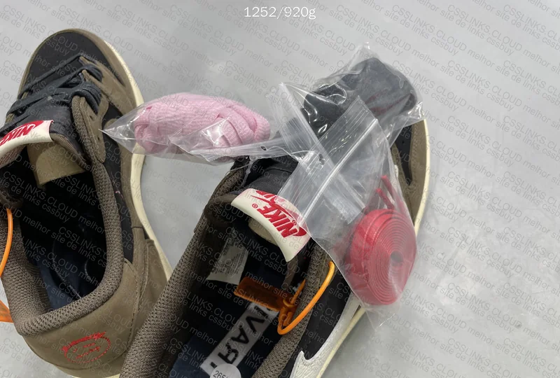 Jordan 1 Retro Low OG SP 10