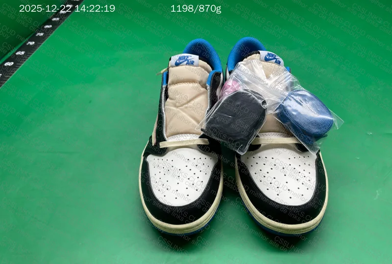 Jordan 1 Retro Low OG SP Fragment x Travis Scott (DM7866-140) - New PK4.0 4