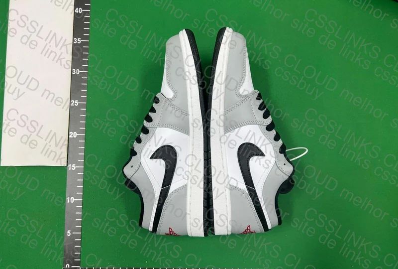 Jordan 1 Smoke Grey 2