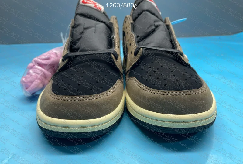 Jordan 1 travis 2