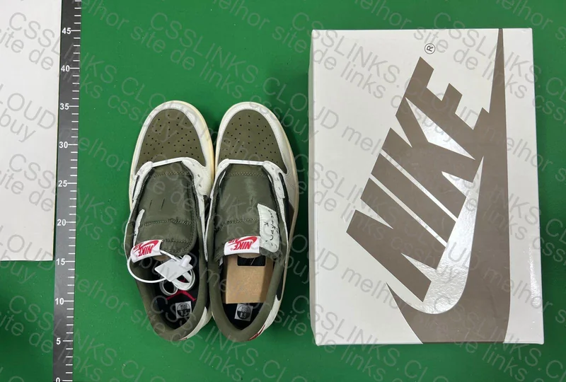 Jordan 1 Travis Medium Olive