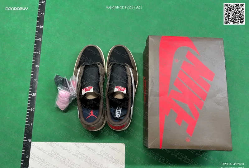 Jordan 1 Travis Mocha Low