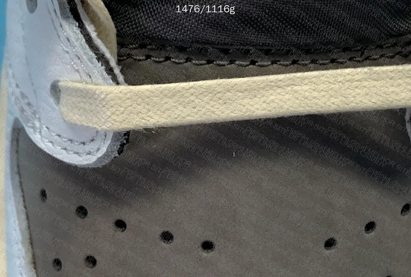 Jordan 1 Travis Scott 4