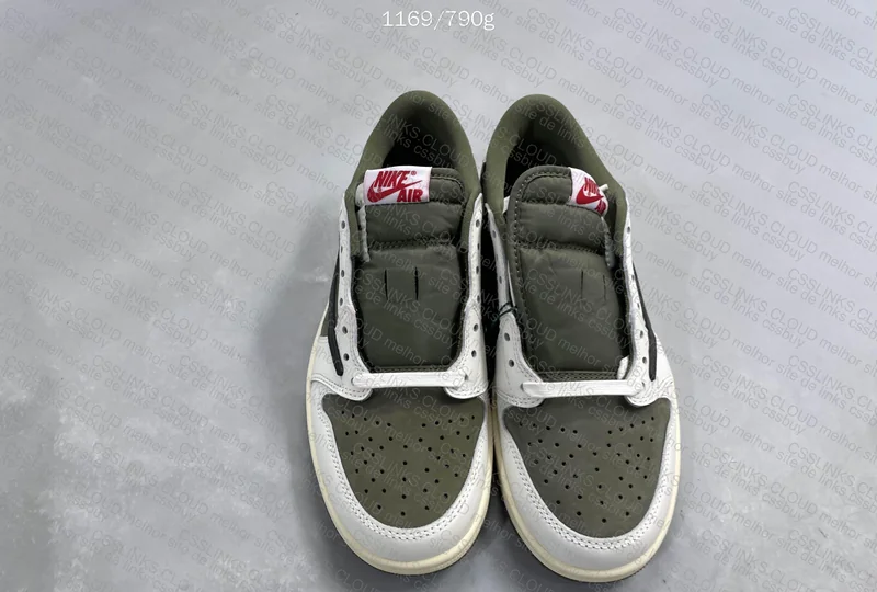Jordan 1 travis scott medium Olive 2
