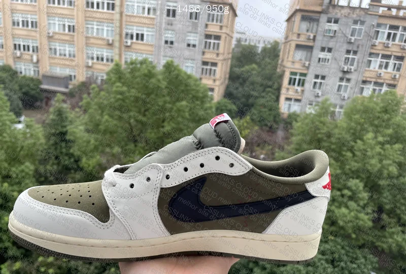 Jordan 1 Travis Scott Medium Olive (2/2) 6