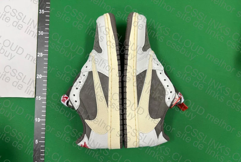 Jordan 1 Travis Scott Reverse Mocha 5