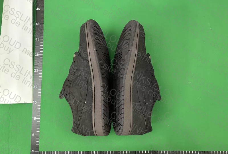 Jordan 1 Travis Velvet Brown 4