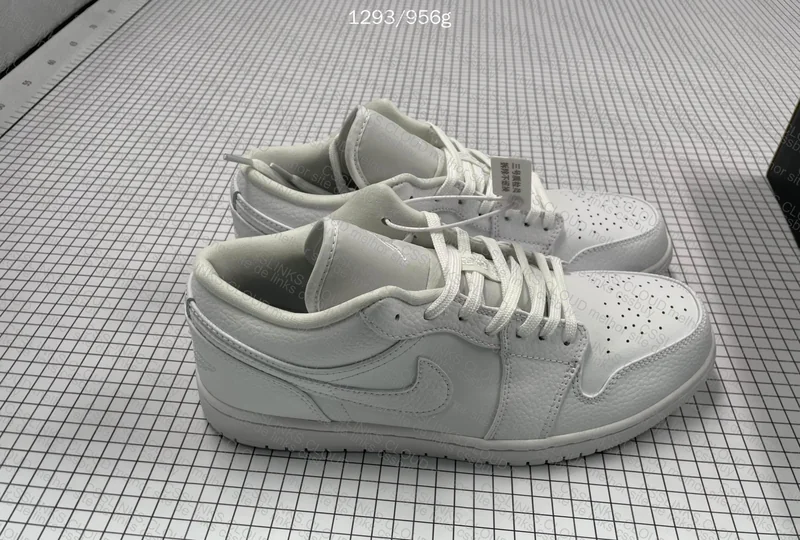 Jordan 1 Triple White GL? 6