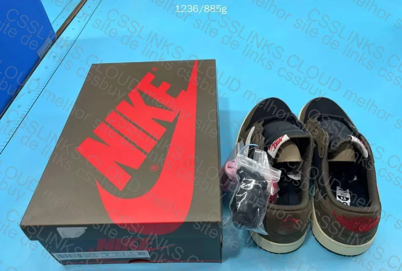 Jordan 1 TS Dark Mocha 4