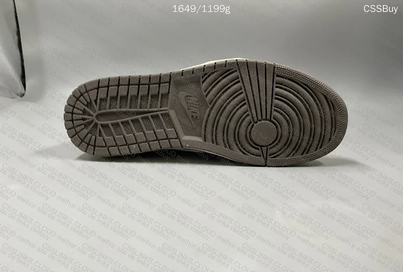 Jordan 1 TS Reverse Mocha 6