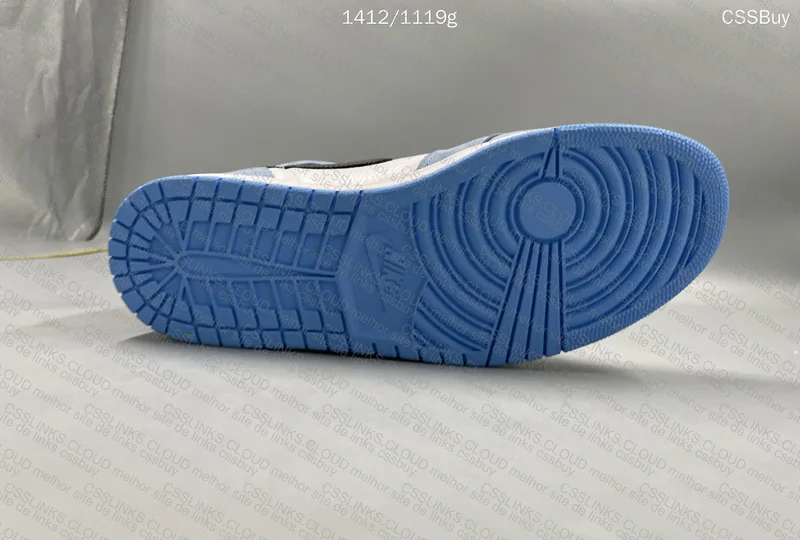 Jordan 1 UNC 6