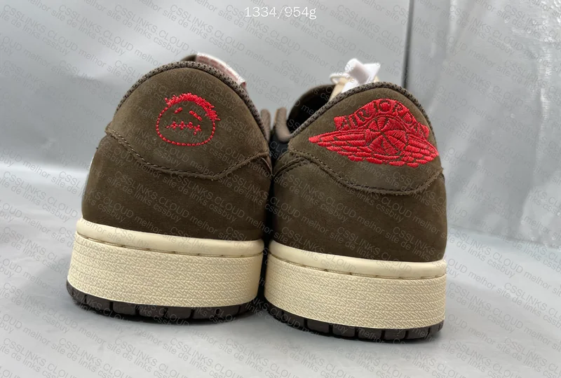 Jordan 1 x Travis Scott Low Mocha 3