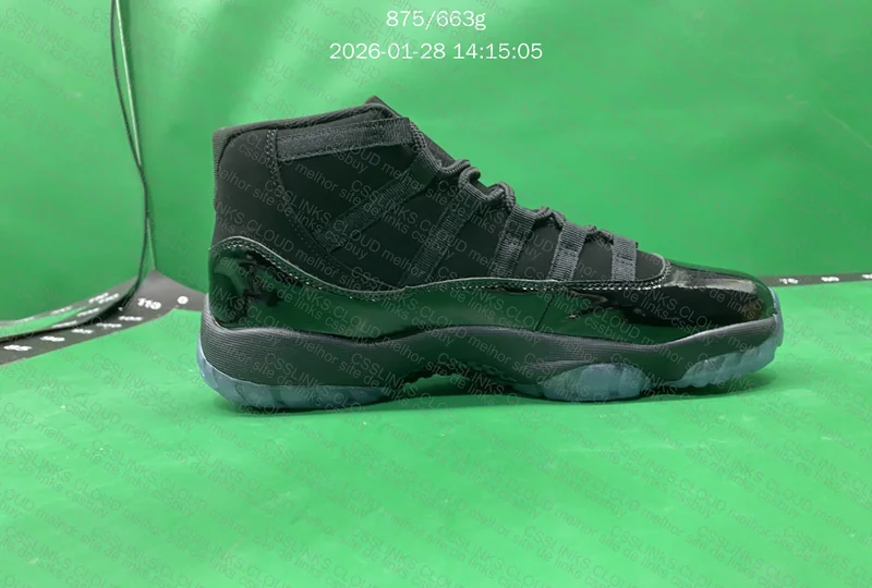 Jordan 11 - cap and gown 5