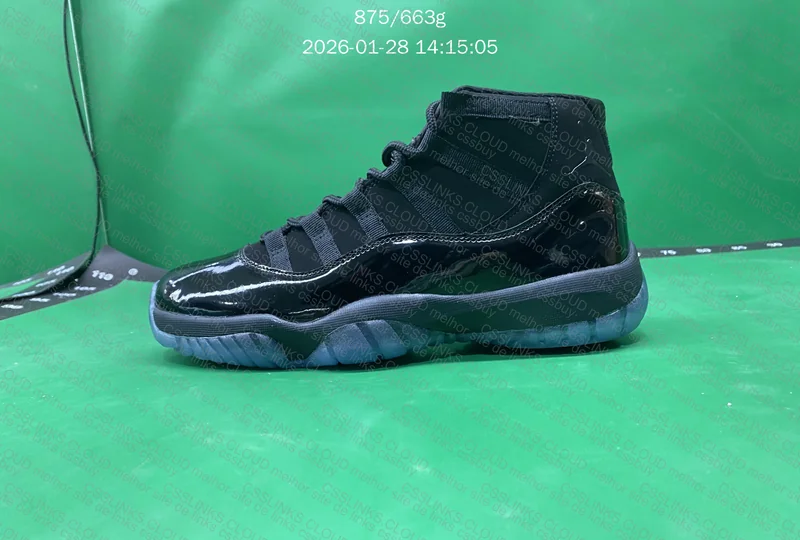 Jordan 11 - cap and gown 7