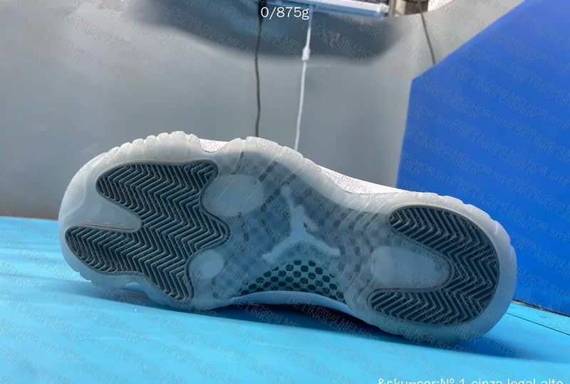 Jordan 11 cool grey 4