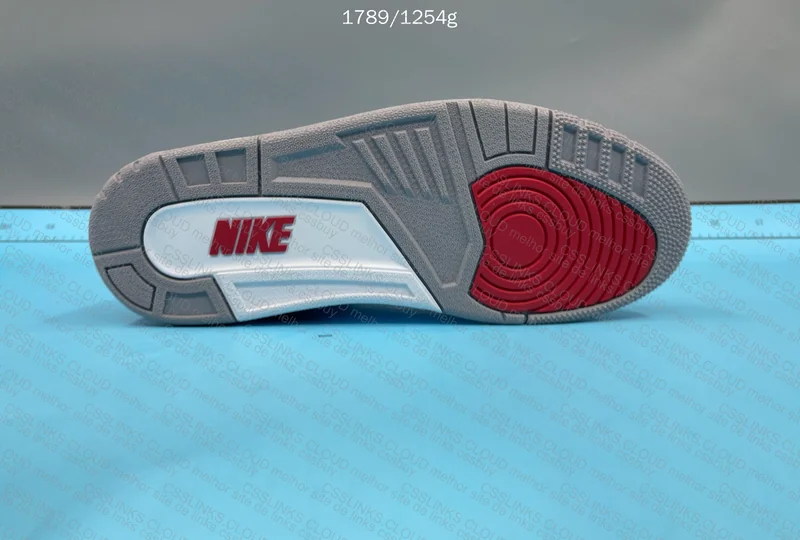 Jordan 3 Fire Red 3
