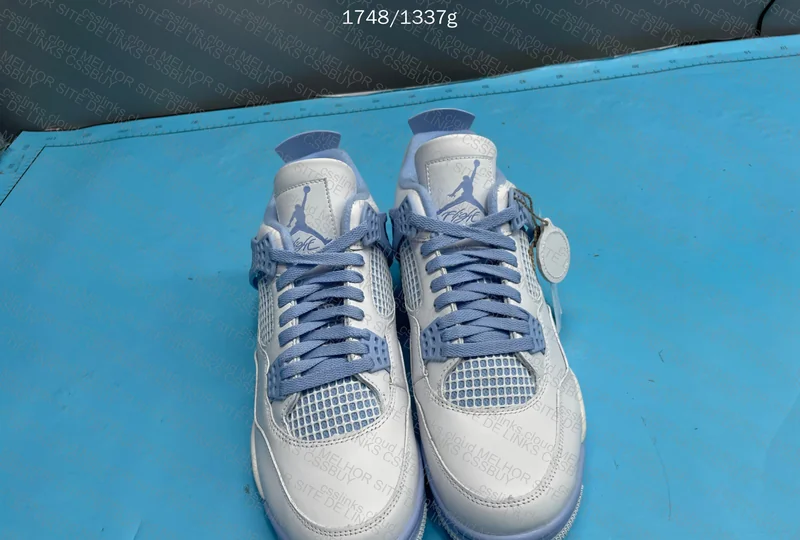 Jordan 4 'Aluminum'