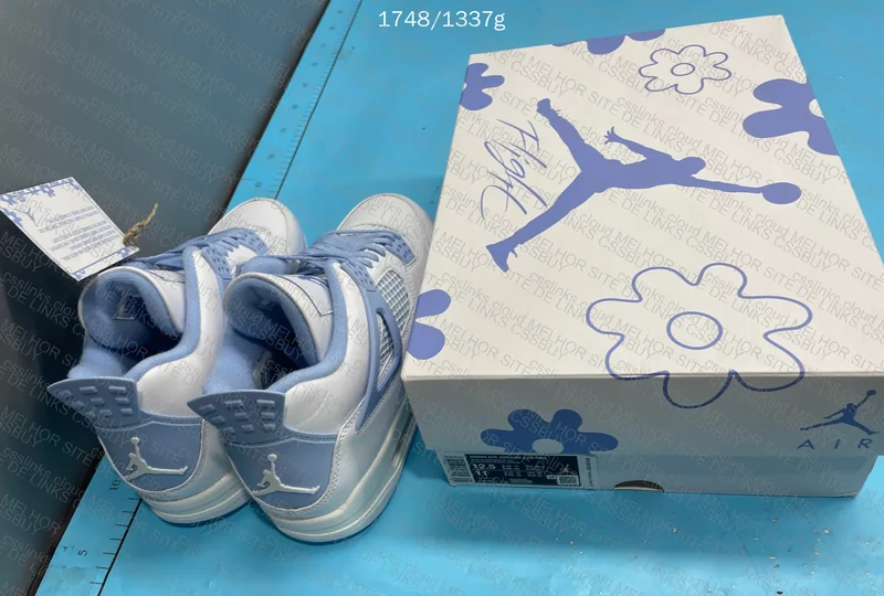 Jordan 4 'Aluminum' 10