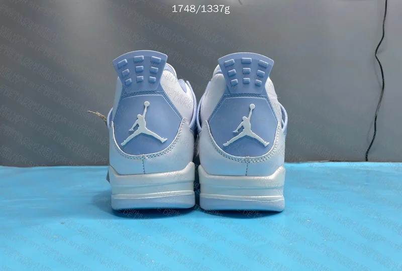 Jordan 4 'Aluminum' 2