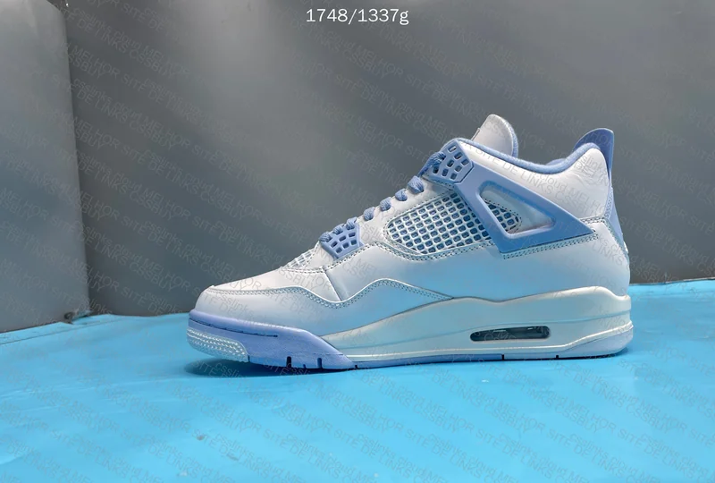 Jordan 4 'Aluminum' 4