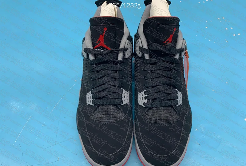 Jordan 4 Bred 8