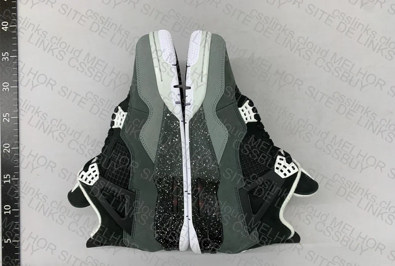 Jordan 4 Fear 2