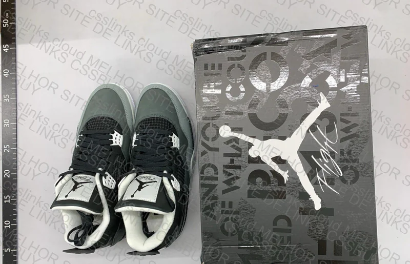 Jordan 4 Fear 5