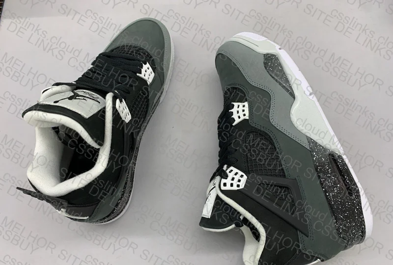 Jordan 4 Fear 6
