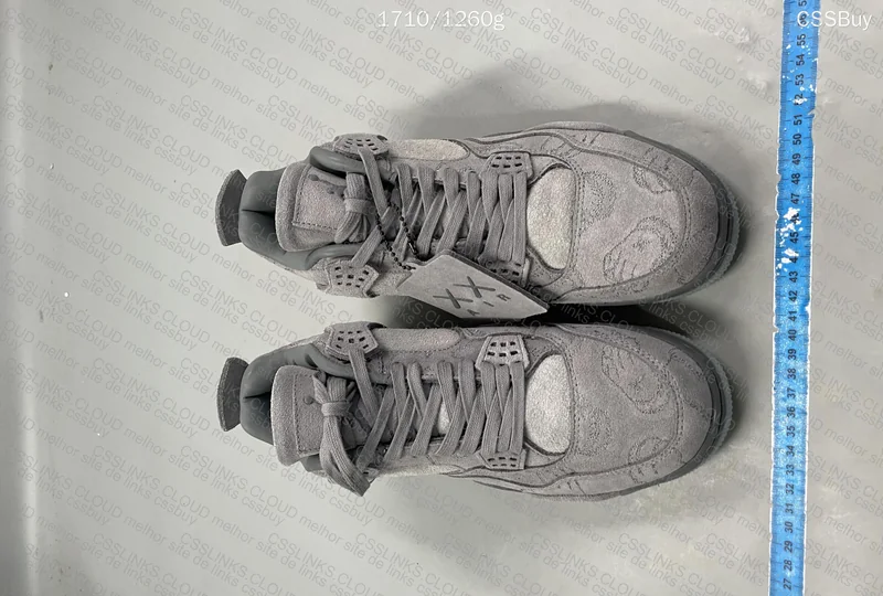 Jordan 4 Kaws 2