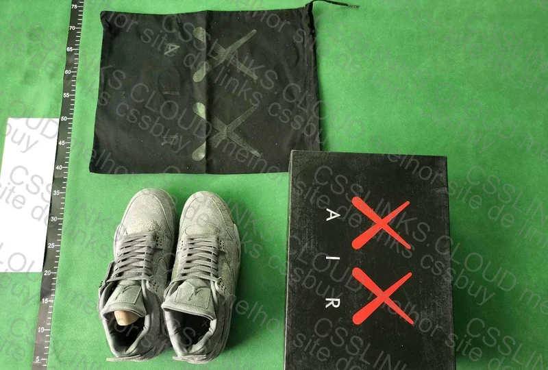Jordan 4 Kaws 7