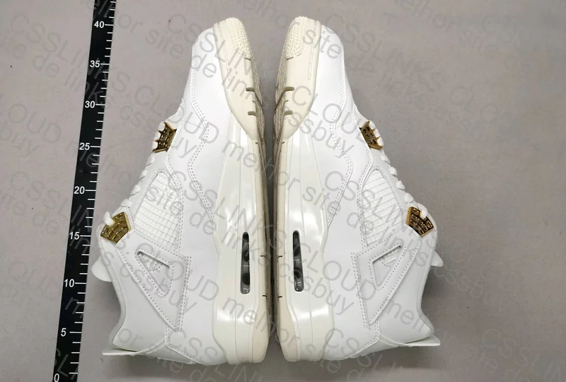 Jordan 4 Mettalic Gold 2