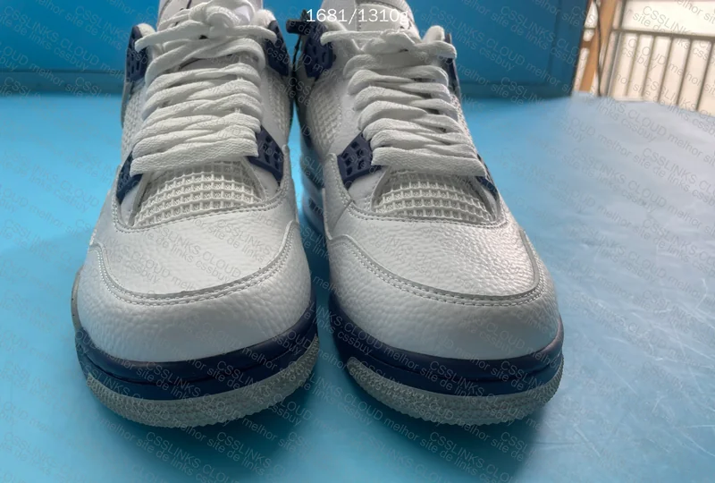 Jordan 4 Midnight Navy 2