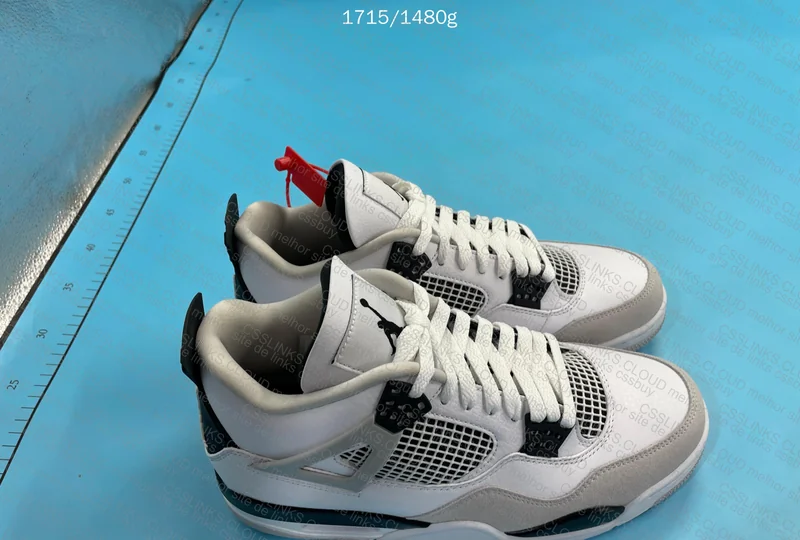 Jordan 4 Military