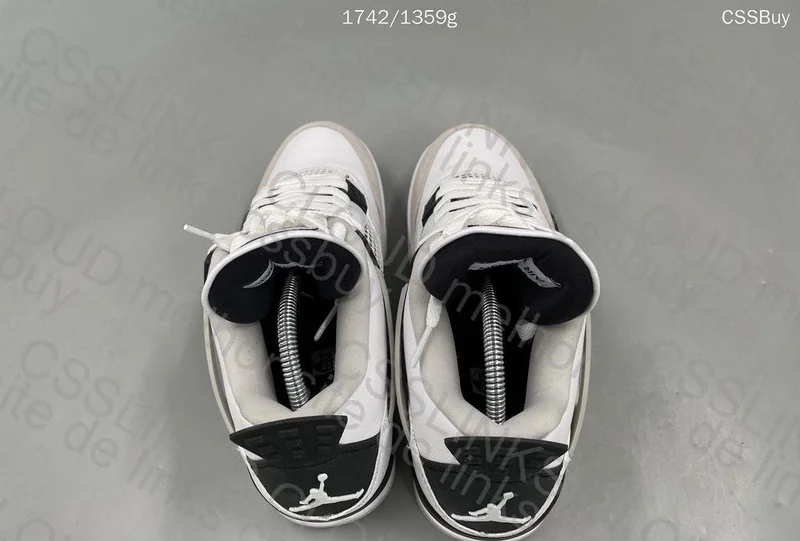 Jordan 4 Military Black - DT B Grade 11