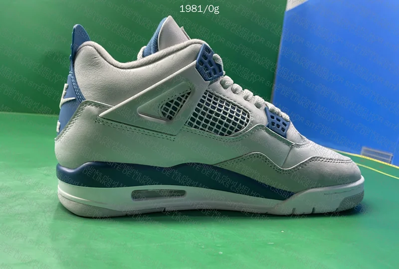 Jordan 4 Military Blue (OG) 2