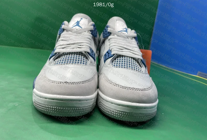 Jordan 4 Military Blue (OG) 5