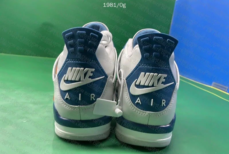Jordan 4 Military Blue (OG) 6