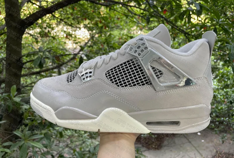 Jordan 4 moments frozen 🥶❄