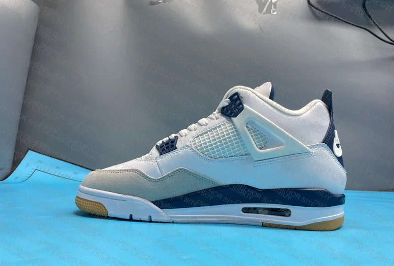 Jordan 4 Navy 3