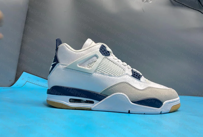 Jordan 4 Navy 4
