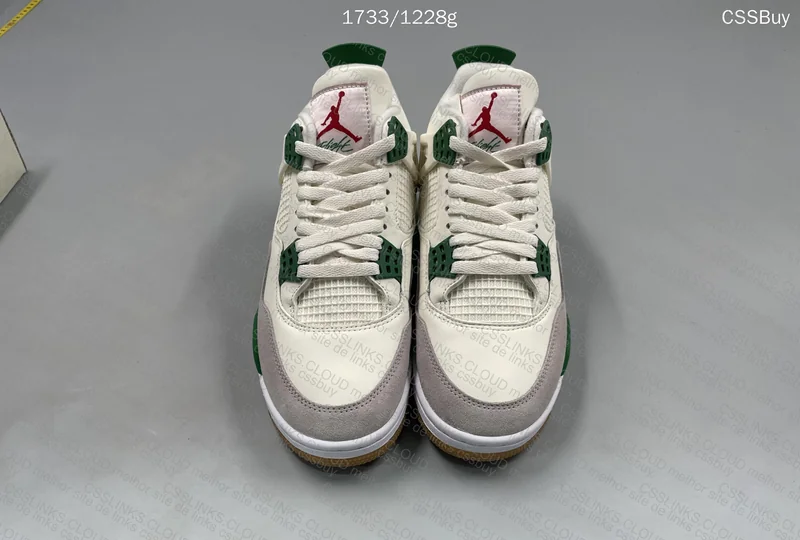 JORDAN 4 Pine Green