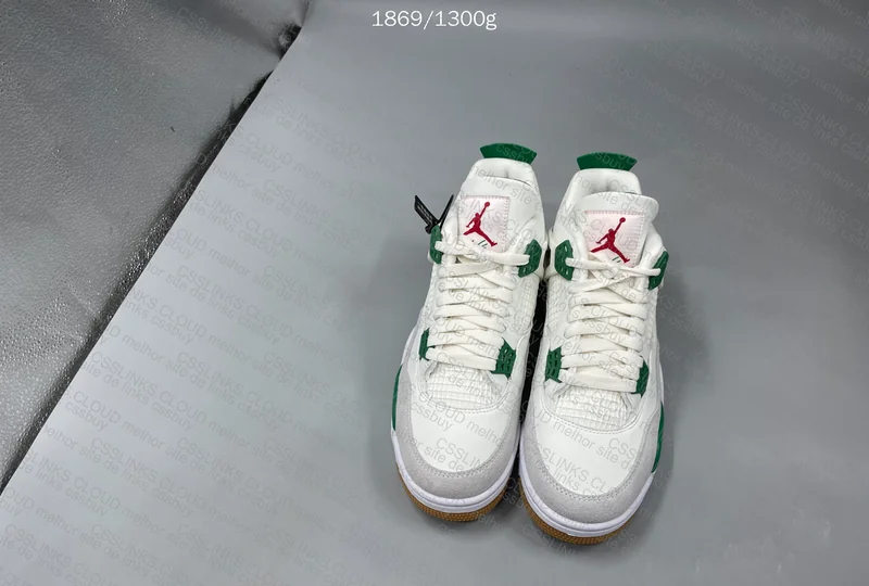 Jordan 4 Pine Green 4