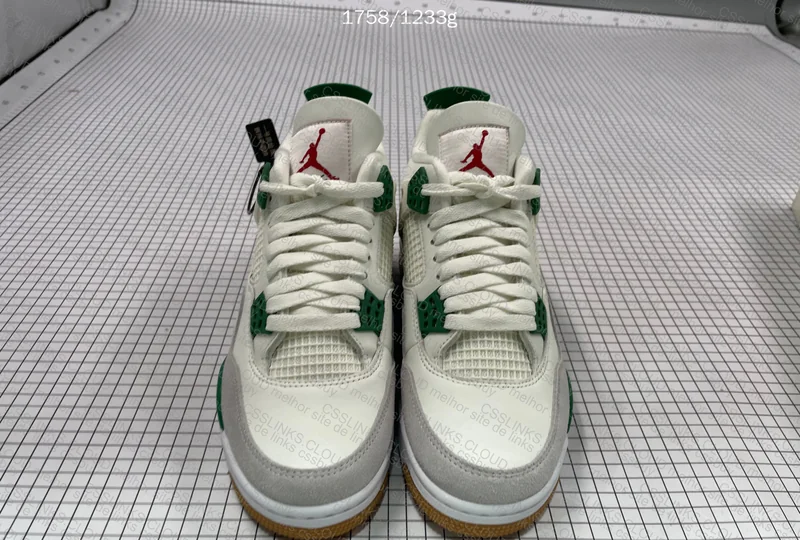 Jordan 4 Pine Green 3