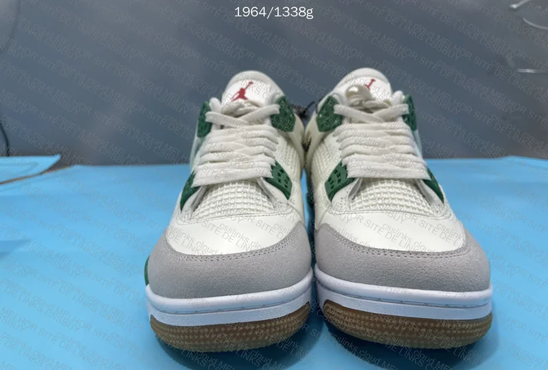 Jordan 4 PINE GREEN 2