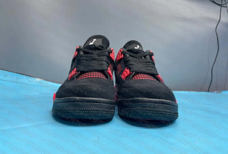 Jordan 4 red thunder 2