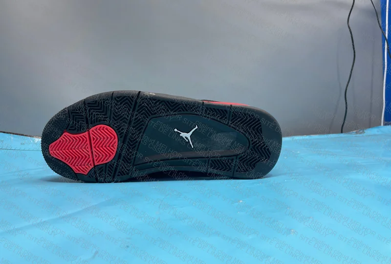 Jordan 4 red thunder 7