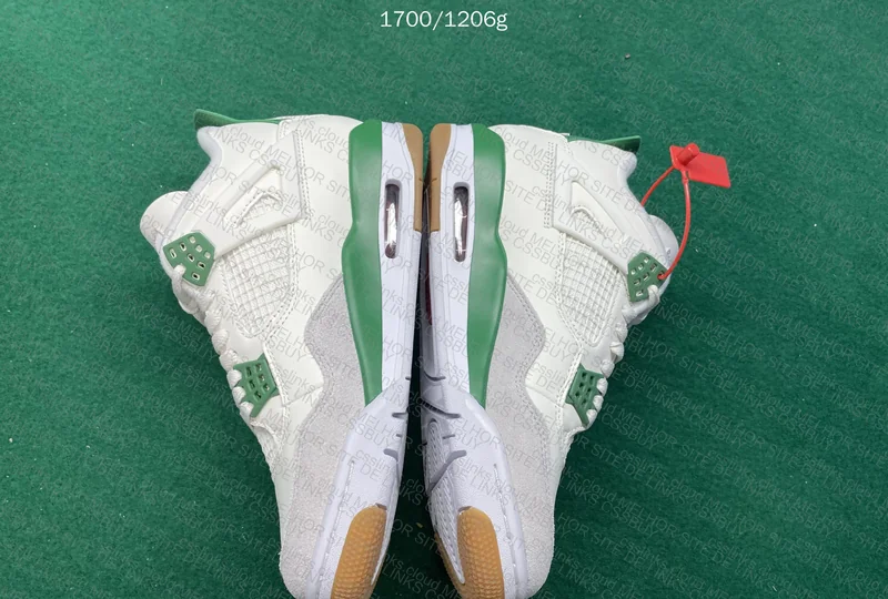 Jordan 4 SB
